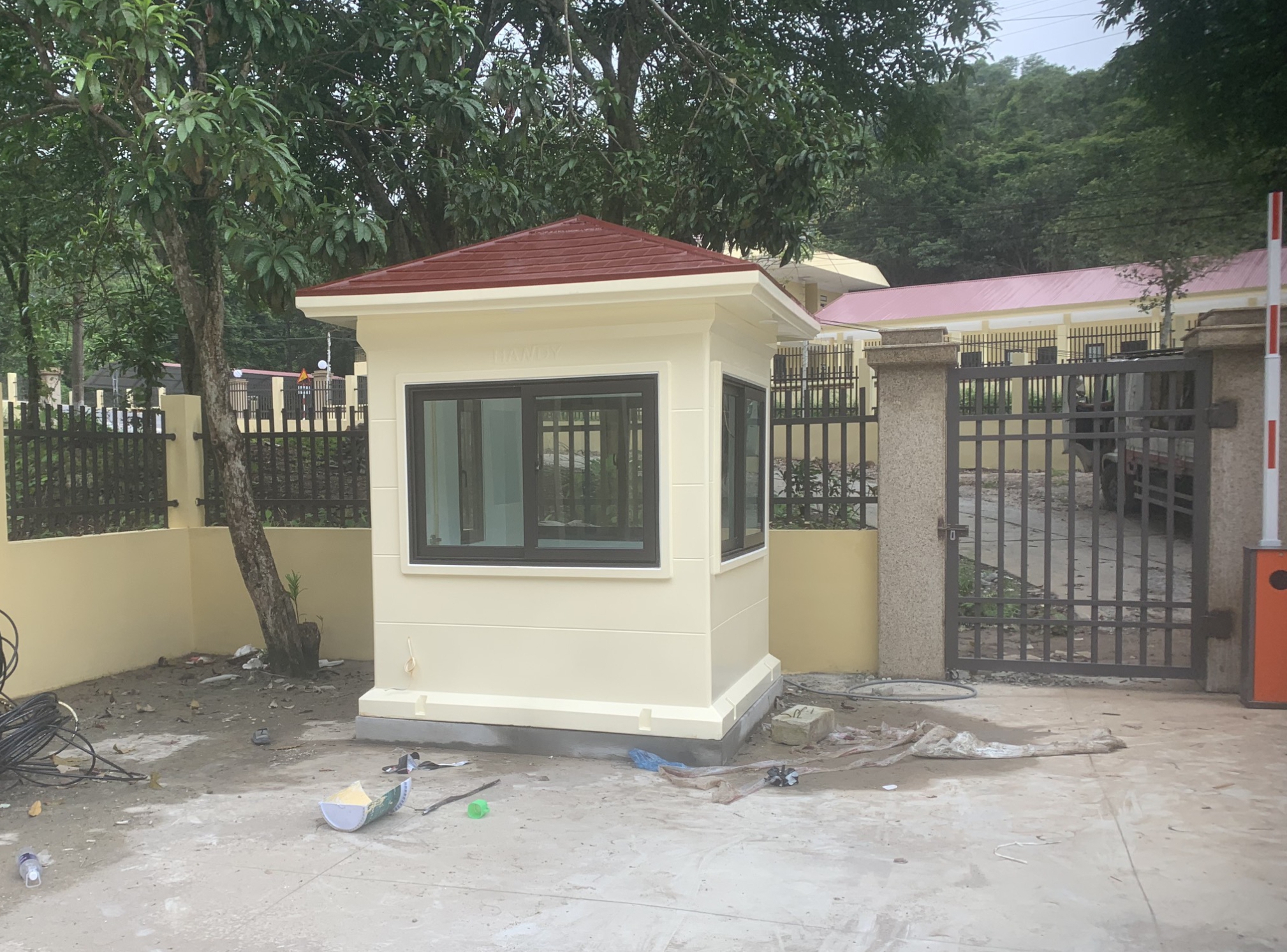 Nhà bảo vệ cơ quan